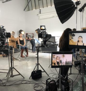 backstage tournage cosmétiques tuto make-up Make Up Forever