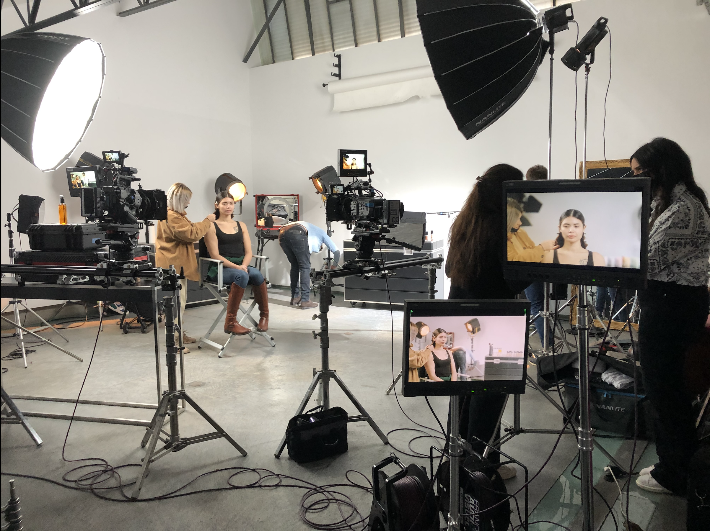 backstage tournage cosmétiques tuto make-up Make Up Forever